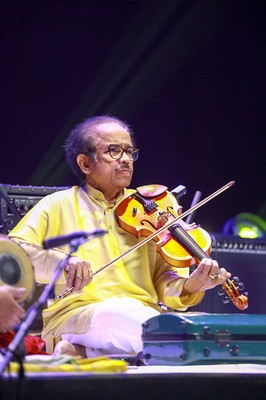 featured image thumbnail for post Indian violin maestro Dr. Subramaniam enchants Kuwait