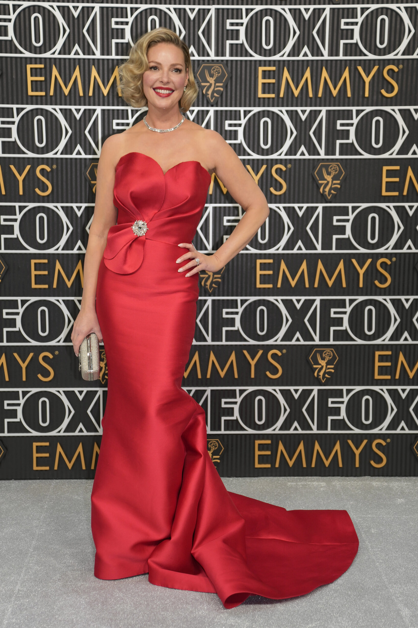 Mideast Designers Shine On The Red Carpet At Emmy Awards ARAB TIMES