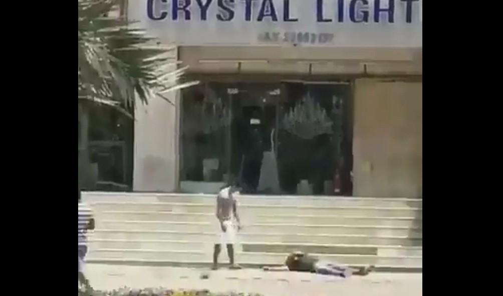 Drop in blood sugar causes expat fall at a mall in Hawally