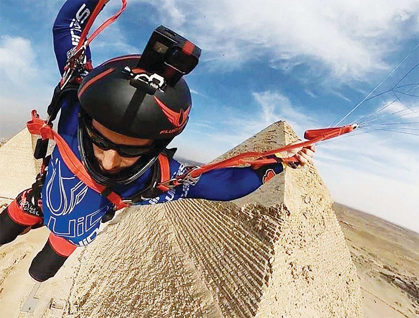 Skydiving over Giza - Kuwaiti team to take part in global events