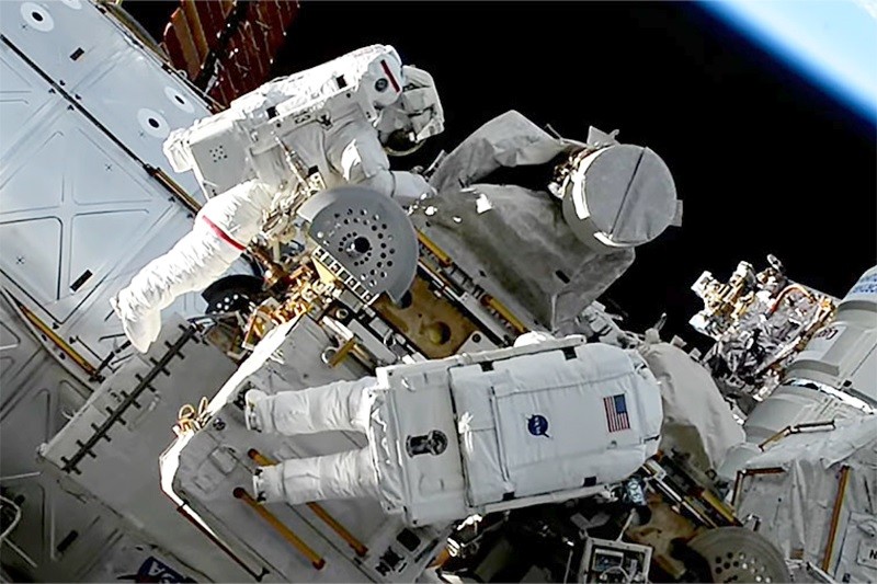 Lost in space: Astronaut's tool bag now orbiting Earth