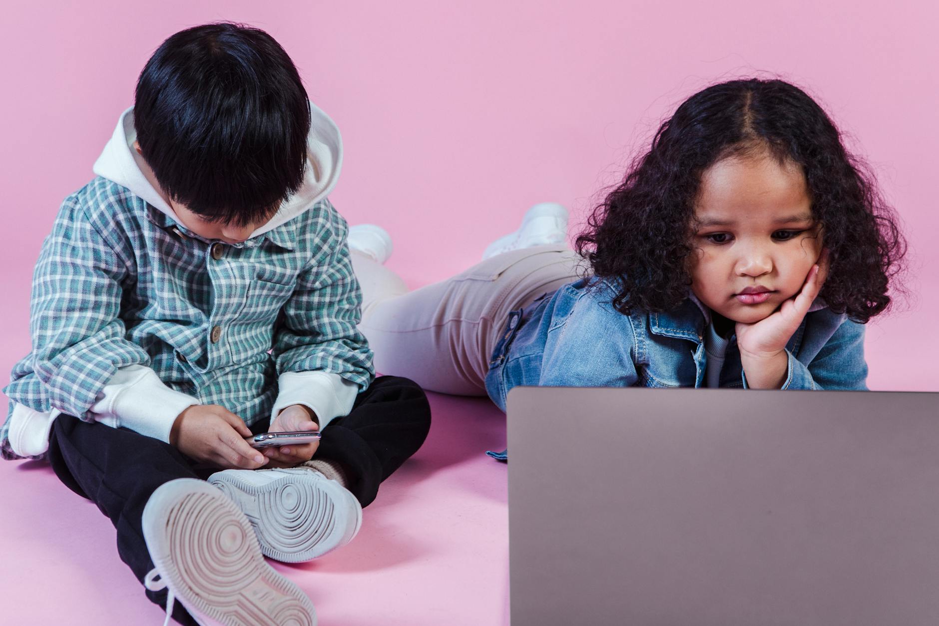 Screen time during meals causes childhood obesity