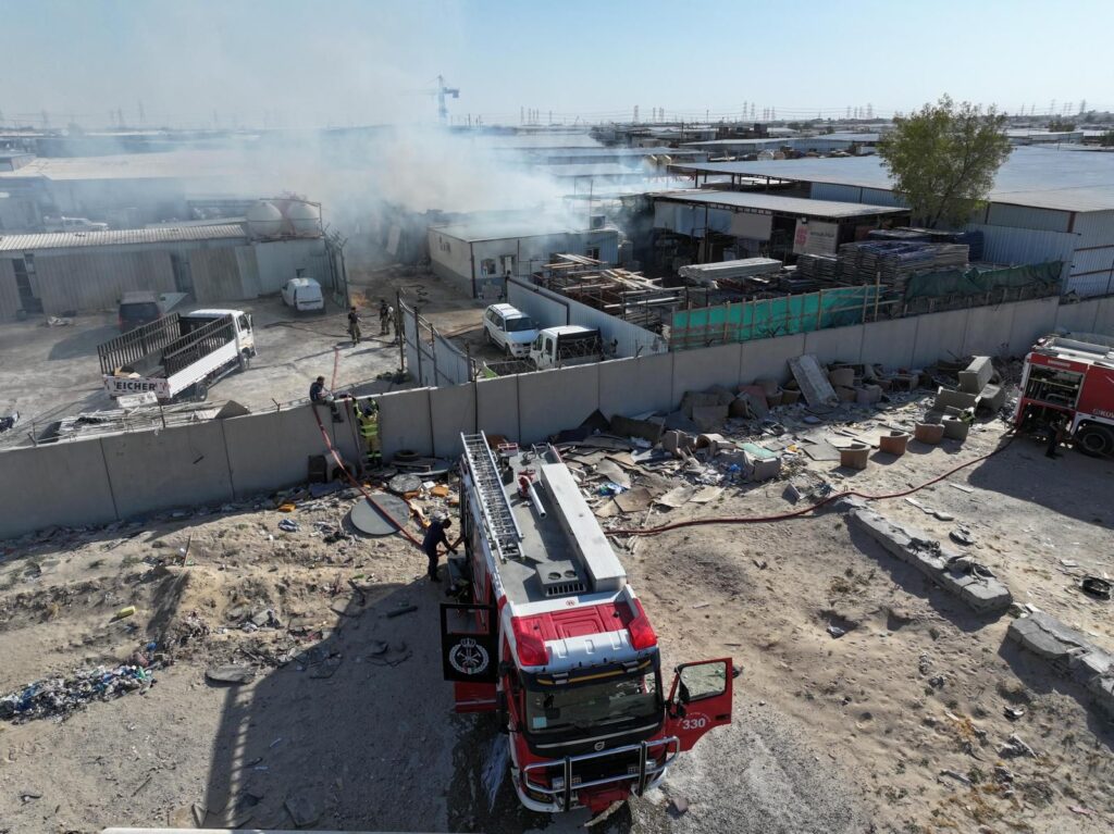 Kuwait Fire Force Extinguishes South Amghara Warehouse Blaze; No Injuries